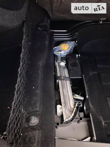 Седан Mercedes-Benz E-Class 2009 в Черкассах фото 14 Седан Mercedes-Benz E-Class 2009 в Черкассах