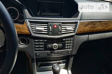 Універсал Mercedes-Benz E-Class 2011 в 