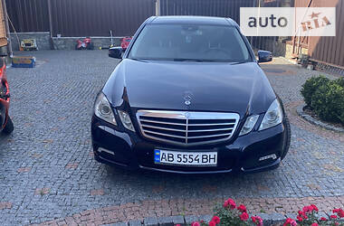 Седан Mercedes-Benz E-Class 2009 в Виннице