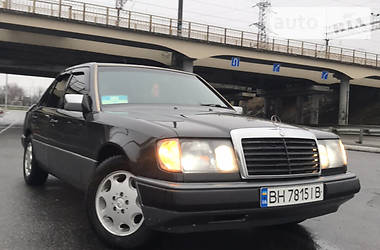 Седан Mercedes-Benz E-Class 1989 в Одессе