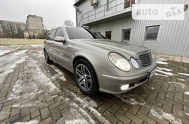 Седан Mercedes-Benz E-Class 2003 в Ахтырке