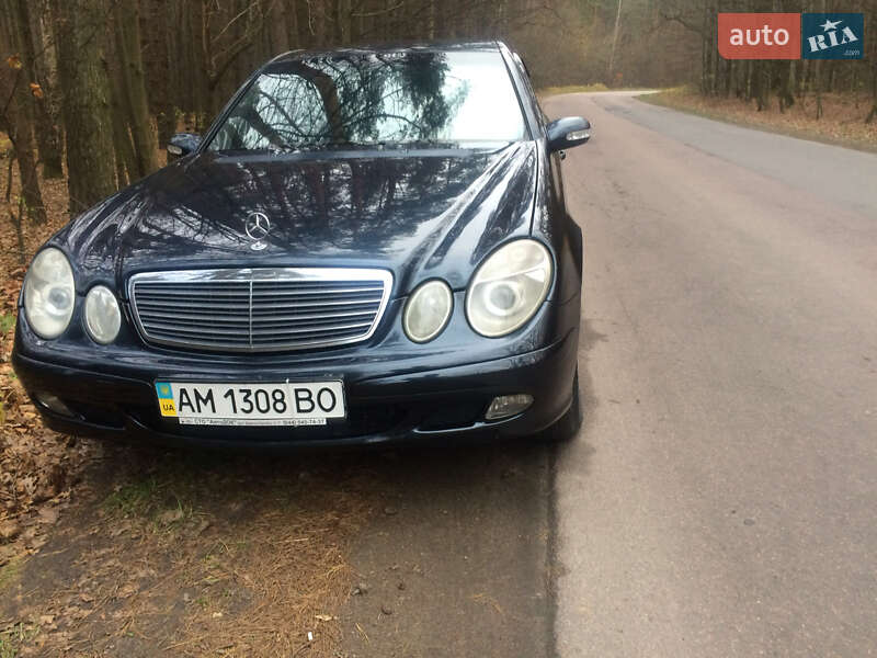Седан Mercedes-Benz E-Class 2002 в На Новой Боровой