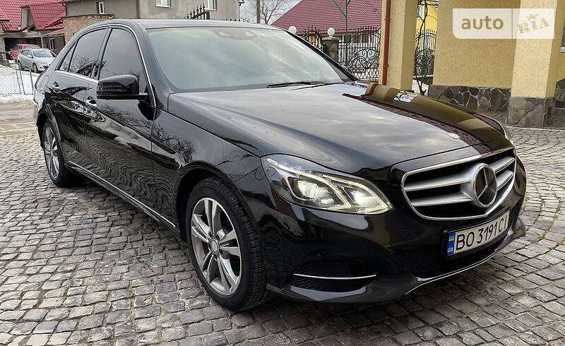 Седан Mercedes-Benz E-Class 2015 в 
