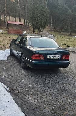 Седан Mercedes-Benz E-Class 1997 в 