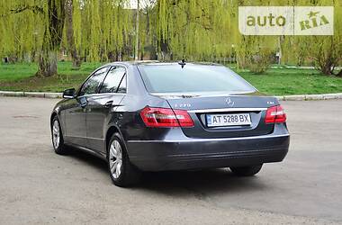 Седан Mercedes-Benz E-Class 2011 в Ивано-Франковске