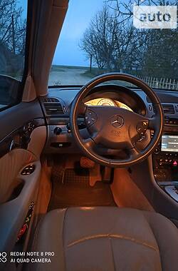Седан Mercedes-Benz E-Class 2004 в Николаеве