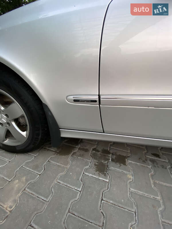 Седан Mercedes-Benz E-Class 2004 в Тернополе