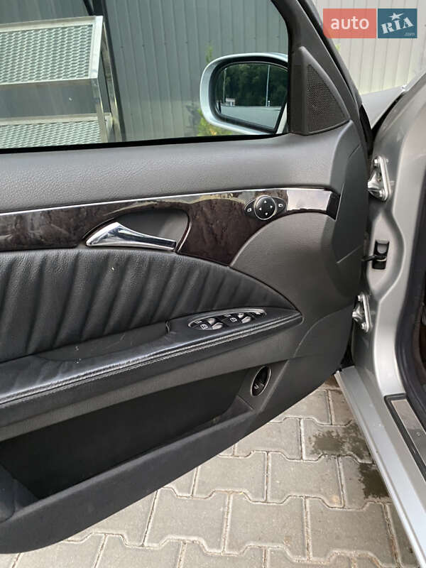 Седан Mercedes-Benz E-Class 2004 в Тернополе