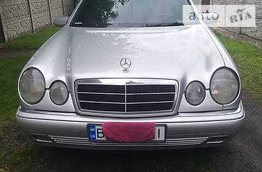 Седан Mercedes-Benz E-Class 1995 в Червонограде