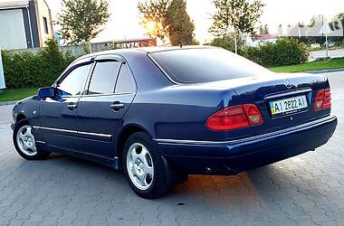 Седан Mercedes-Benz E-Class 1998 в 