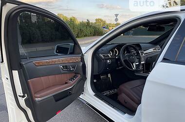 Седан Mercedes-Benz E-Class 2015 в 