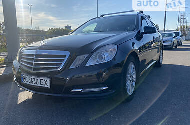 Универсал Mercedes-Benz E-Class 2012 в Львове