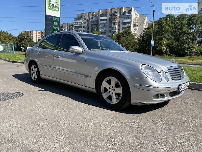 Седан Mercedes-Benz E-Class 2003 в Львове