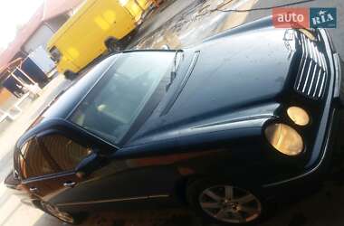 Седан Mercedes-Benz E-Class 2001 в 