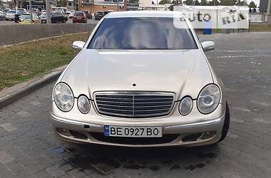 Седан Mercedes-Benz E-Class 2002 в Николаеве