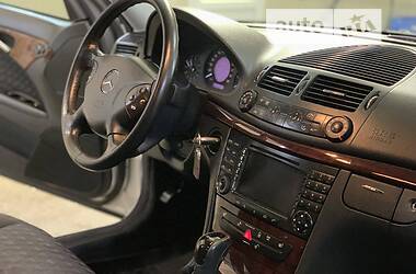 Седан Mercedes-Benz E-Class 2004 в Дрогобыче