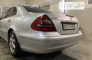 Седан Mercedes-Benz E-Class 2004 в Дрогобыче