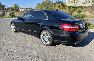 Седан Mercedes-Benz E-Class 2013 в Львове