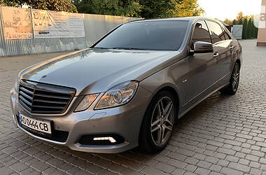 Седан Mercedes-Benz E-Class 2009 в Ужгороде