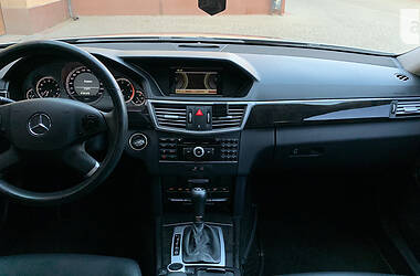 Седан Mercedes-Benz E-Class 2009 в Ужгороде