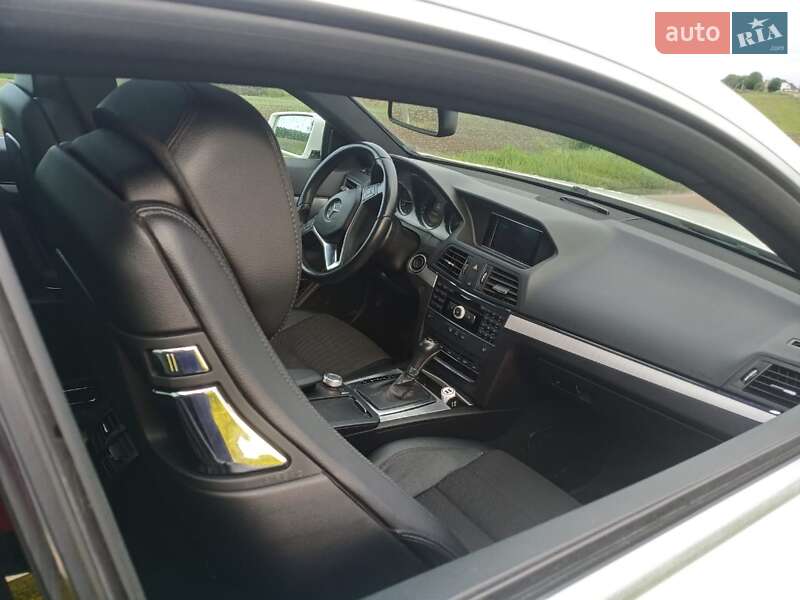 Купе Mercedes-Benz E-Class 2011 в Теофіполі
