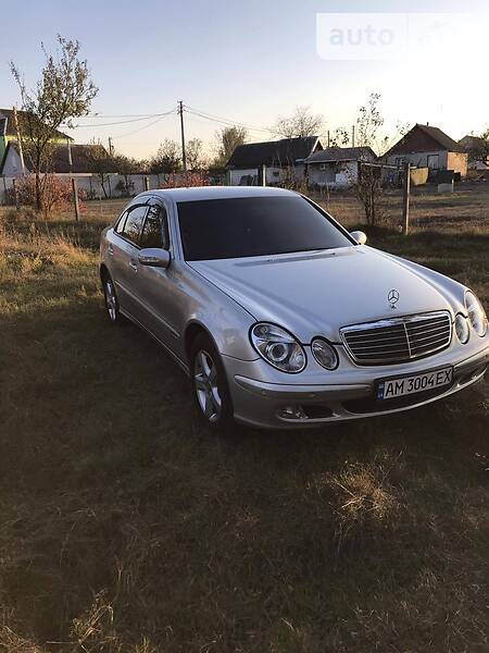 Седан Mercedes-Benz E-Class 2004 в Житомире