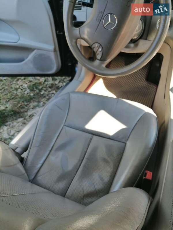 Седан Mercedes-Benz E-Class 2001 в Львові