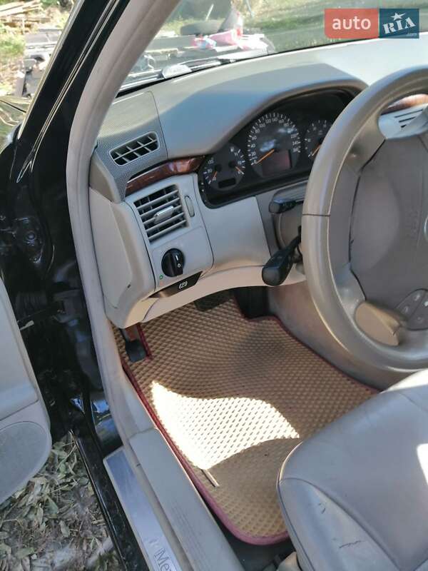 Седан Mercedes-Benz E-Class 2001 в Львові