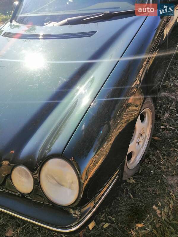 Седан Mercedes-Benz E-Class 2001 в Львові