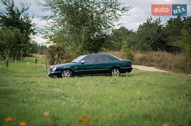 Седан Mercedes-Benz E-Class 1997 в Гайвороне