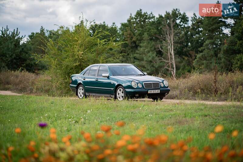 Седан Mercedes-Benz E-Class 1997 в Гайвороне