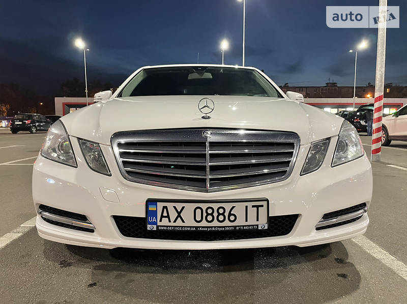 Седан Mercedes-Benz E-Class 2012 в Харкові