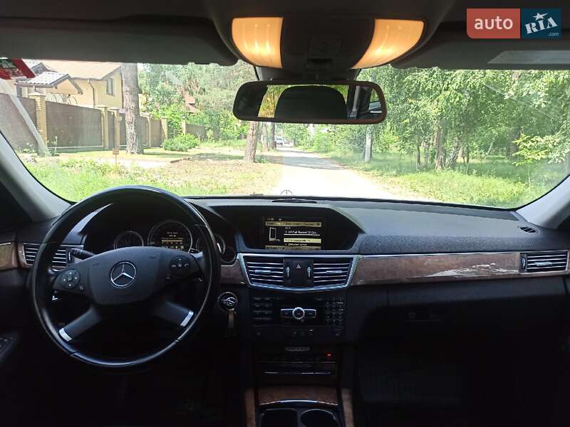 Универсал Mercedes-Benz E-Class 2011 в Киеве