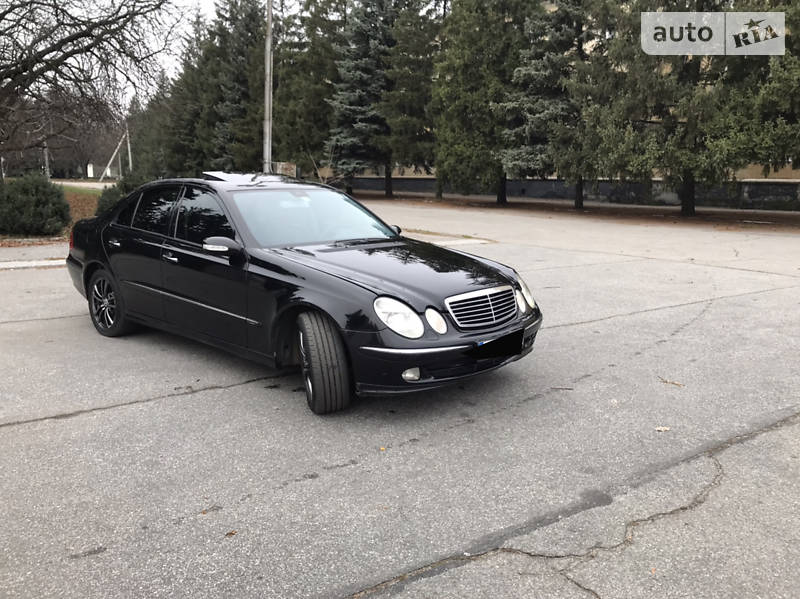 Седан Mercedes-Benz E-Class 2002 в Желтых Водах