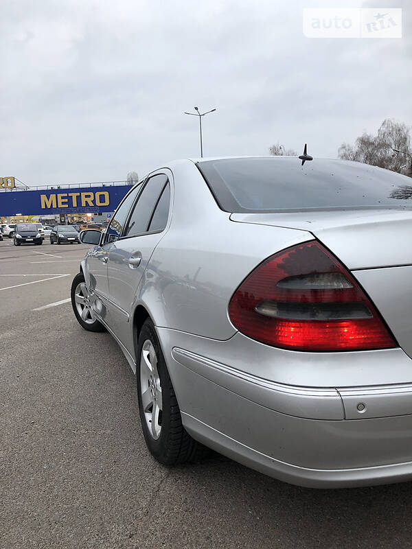 Седан Mercedes-Benz E-Class 2004 в Житомире