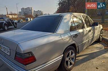 Седан Mercedes-Benz E-Class 1991 в Киеве