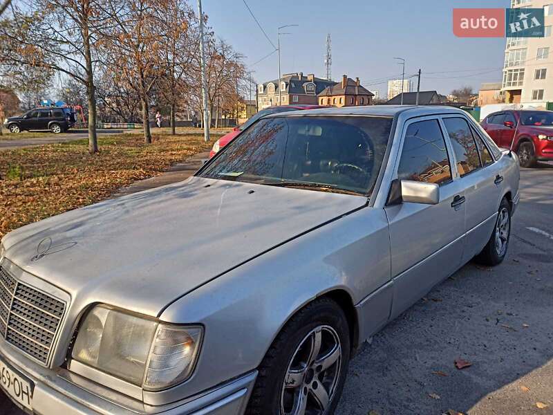 Седан Mercedes-Benz E-Class 1991 в Киеве фото 5 Седан Mercedes-Benz E-Class 1991 в Киеве
