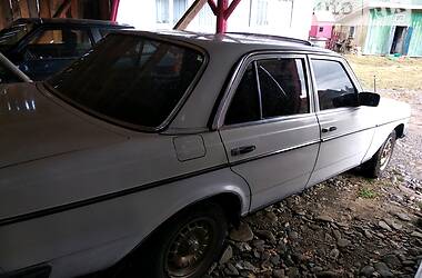 Седан Mercedes-Benz E-Class 1983 в Івано-Франківську