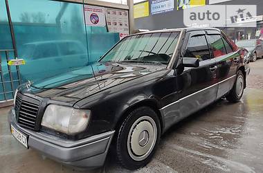 Седан Mercedes-Benz E-Class 1991 в Кривом Роге