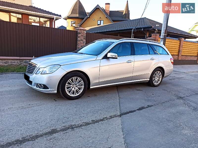 Mercedes-Benz E-Class 2011