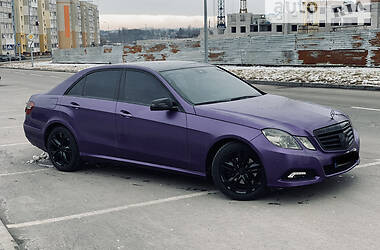 Седан Mercedes-Benz E-Class 2009 в Виннице