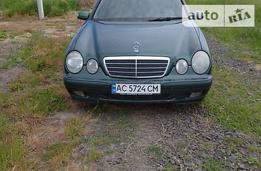 Універсал Mercedes-Benz E-Class 2000 в Рожище