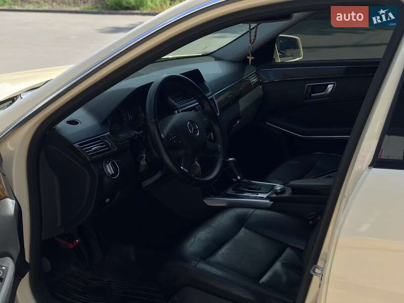 Универсал Mercedes-Benz E-Class 2011 в Нежине