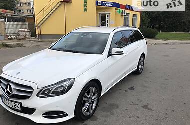 Универсал Mercedes-Benz E-Class 2013 в Черновцах