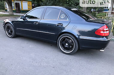 Седан Mercedes-Benz E-Class 2004 в Одессе