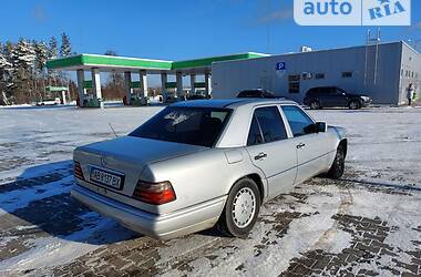 Седан Mercedes-Benz E-Class 1995 в Бердичеве