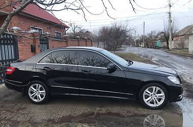 Седан Mercedes-Benz E-Class 2010 в Харкові