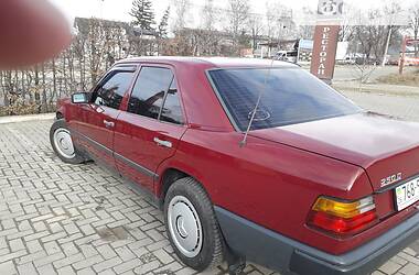 Седан Mercedes-Benz E-Class 1989 в Чернівцях