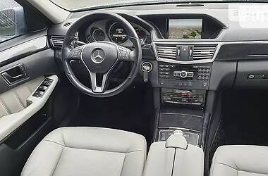 Седан Mercedes-Benz E-Class 2012 в Івано-Франківську