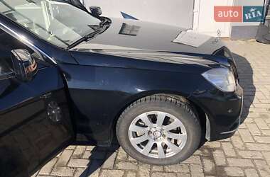 Седан Mercedes-Benz E-Class 2011 в Чернівцях